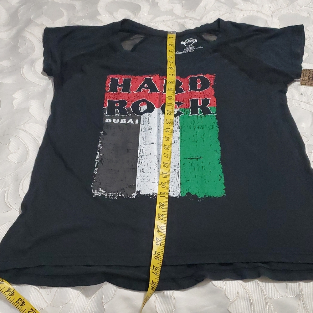 Hard Rock Cafe Black and Red Short Sleeve Tee
